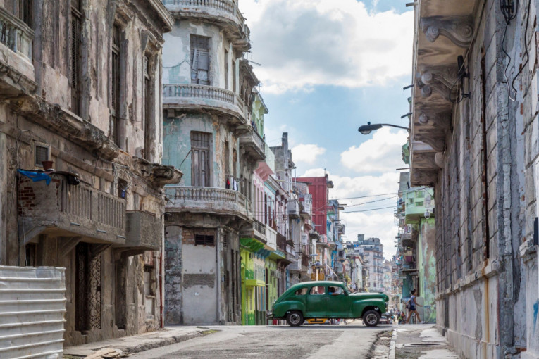Havana uvodi policijski čas posle 21 sat
