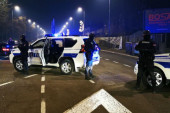 Detalji jezive nesreće u kojoj su poginuli žena i njena dva sina iz Srbije: Vozač kamiona udario u ogradu, pa u kola! (FOTO)