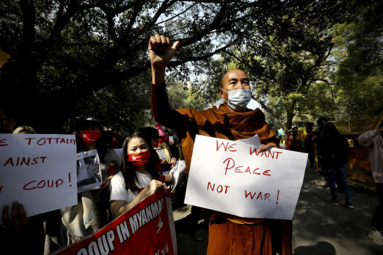 Bajden odobrio hitne sankcije Mjanmaru posle puča! (FOTO)