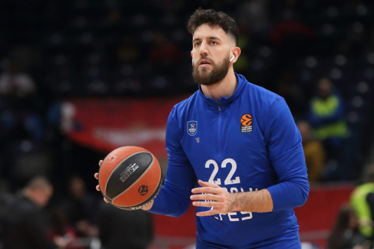 Micić nagrađen za sjajnu partiju protiv Barselone