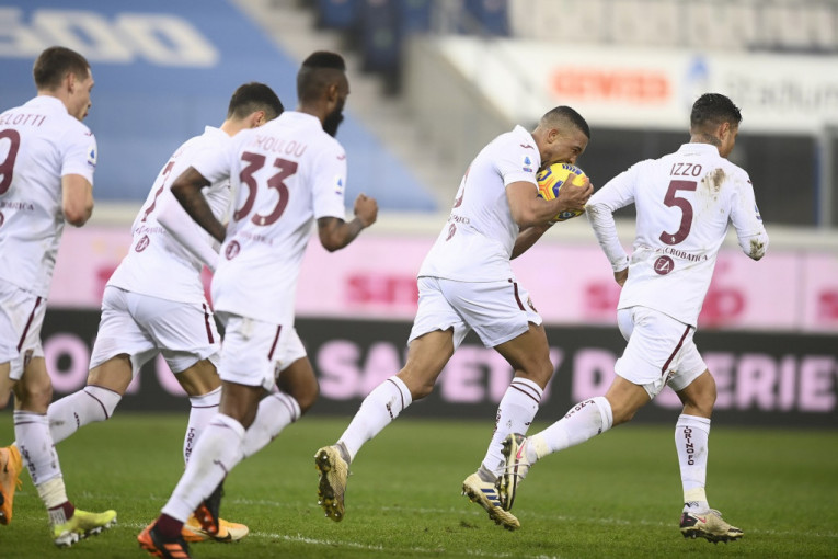 Ludilo u Italiji: Lukićev Torino nadoknadio tri gola zaostatka, Đuričiću poništen gol