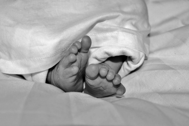 "Doktor je počeo da muca i rekao da mi sin nije u redu": Potresna ispovest oca preminule bebe iz Pirota!