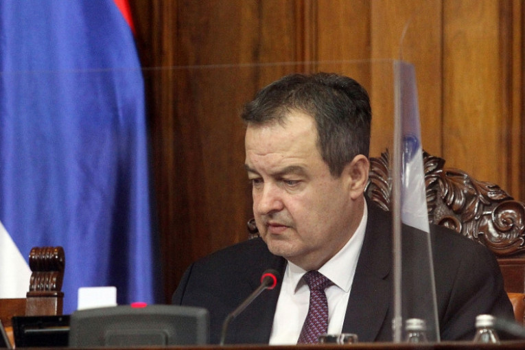 Dačić: Ne dolazite sa non-pejperom kod Vučića