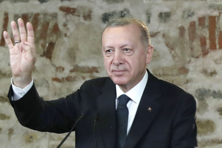 Erdogan: Turska želi da posreduje između Ukrajine i Rusije