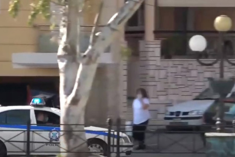 Bačena eksplozivna naprava na tri medijske kuće u Atini