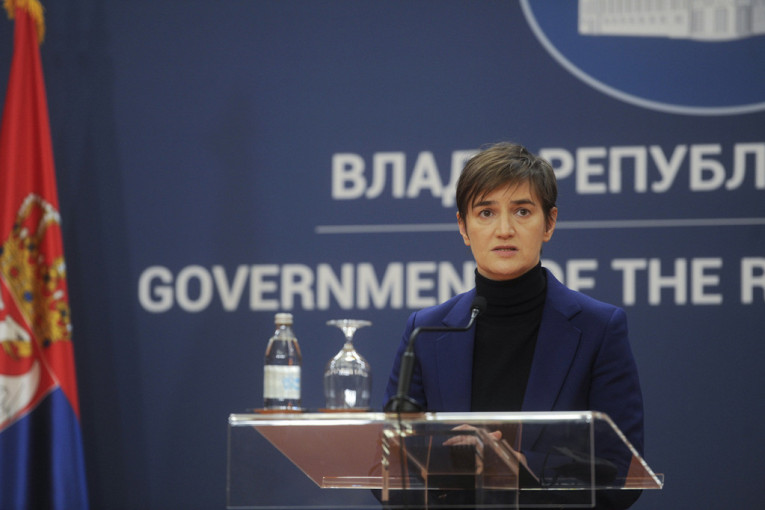 Premijerka Brnabić naglašava: Nadam se da ćemo bez radikalnih mera smanjiti broj novozaraženih