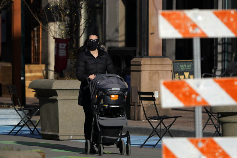 Hrvatska stidljivo popušta epidmiološke mere