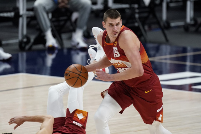Saigrači poslušali Jokićevu kritiku: Denver ubedljiv protiv Klivlenda