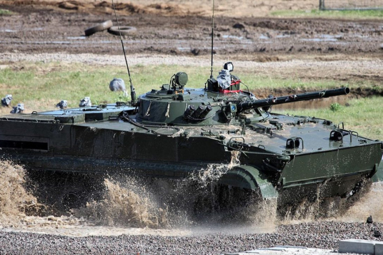 Ruska nadmoćna borbena mašina: Tenk Udar sposoban je za nekada nezamislive stvari, još nije dospeo do bojnog polja, a već seje strah