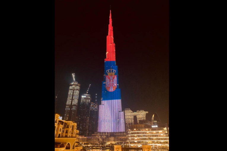 Najviša zgrada na svetu u bojama srpske zastave: Dubai odao počast našoj zemlji povodom Dana državnosti