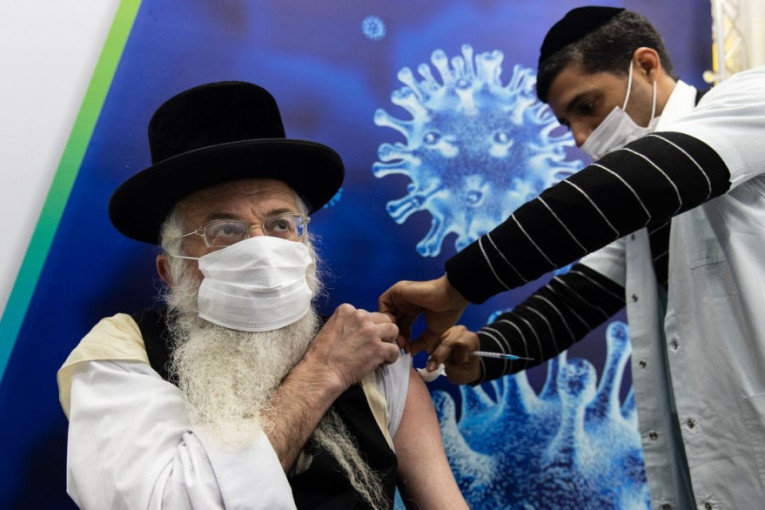 Izrael je bio rekorder u broju vakcinisanih, ali se situacija menja: Sad koriste nesvakidašnje metode da navedu ljude da prime svoju dozu