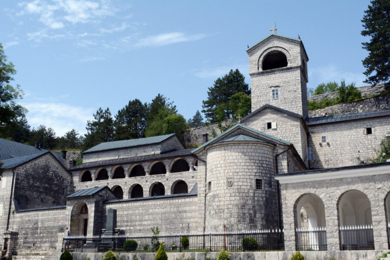 Objavljena sramna inicijativa: Evo šta piše u zahtevu za oduzimanje Cetinjskog manastira od SPC