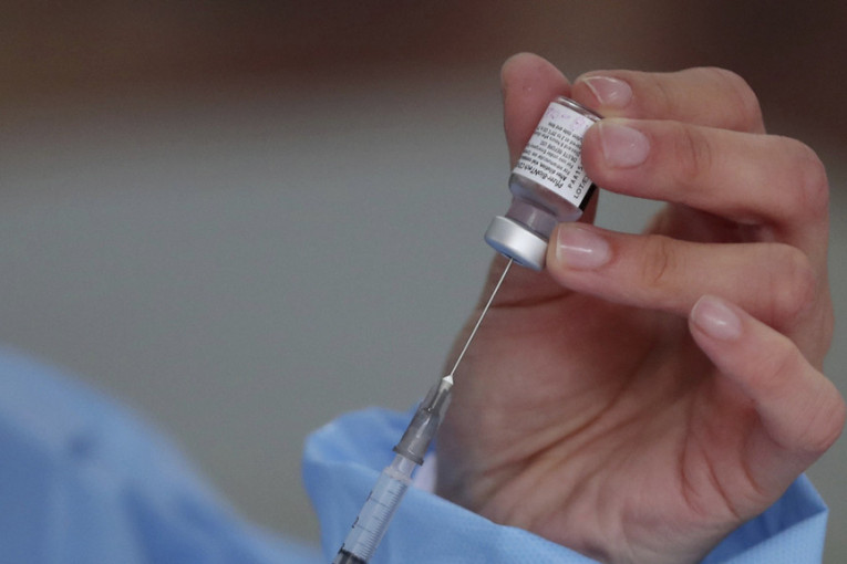 Još lepih vesti: U Srbiju stiglo 46.800 doza "Fajzerove" vakcine