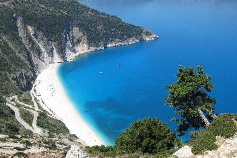 Britanski soj se širi: Od sutra se zatvaraju ova grčka ostrva