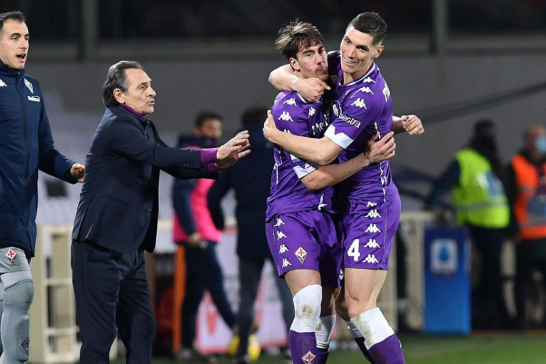 Bivši direktor Fjorentine progovorio: Vlahovićev otac me je smirivao rečima "Doveli ste Batistutu"