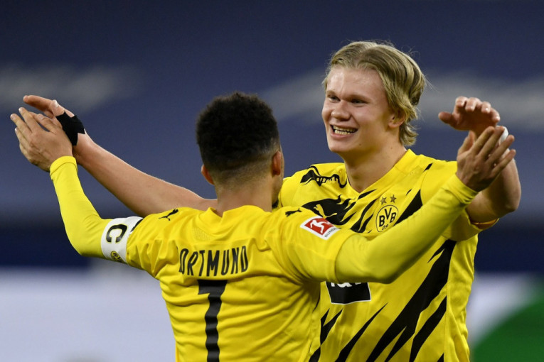 Fenomenalan gol Halanda i rapsodija Dortmunda, Šalke se polako oprašta od Bundeslige