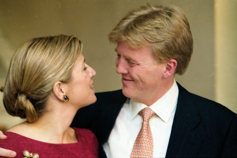 Romantika na kraljevski način: Holandski kralj Vilijam ponovo zaprosio svoju suprugu kraljicu Maksimu