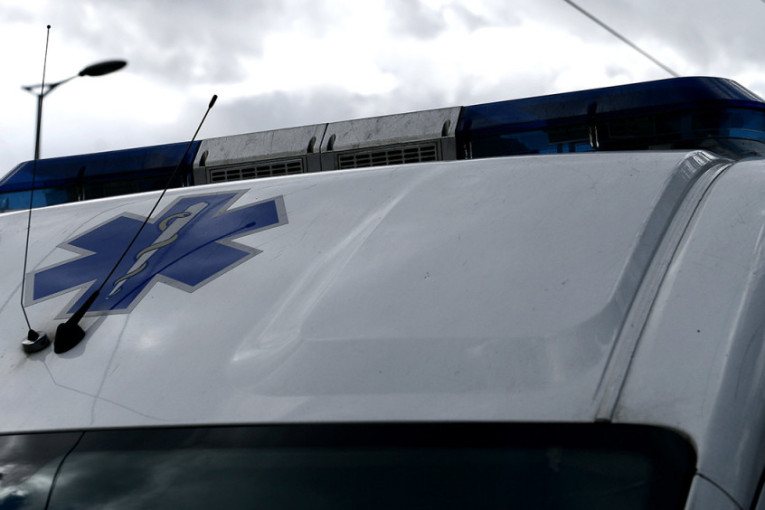 Detalji drame na Novom Beogradu: Prerezao vene jer mu je devojka saopštila da je trudna, a on primao terapiju za promenu pola?!