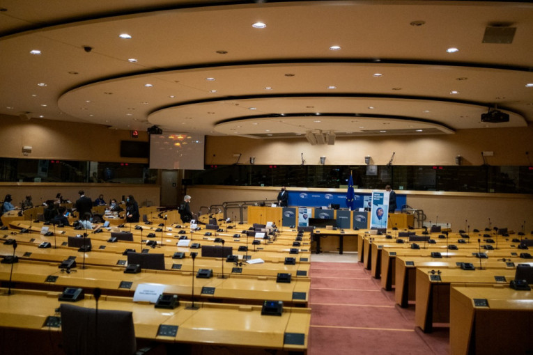 Usvojeni amandmani na Bilčikov izveštaj, evroparlamentarci glasaju o izveštaju o Srbiji