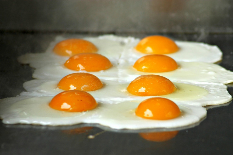 Od Džulije Čajld i Entonija Bordejna do Gordona Remzija: Najbolji kuvari imaju devet trikova za pripremu jaja