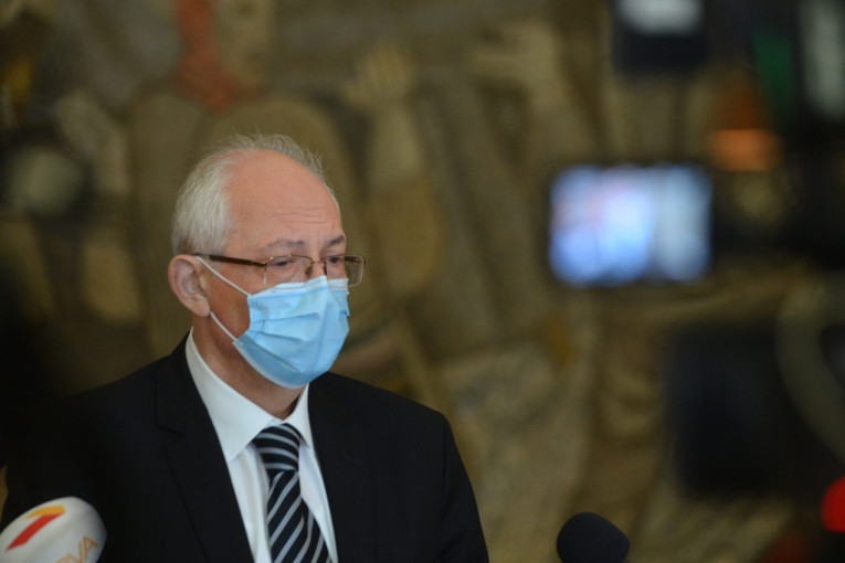 Napeto bilo na sednici Kriznog štaba: U petak se odlučuje o merama za vikend!