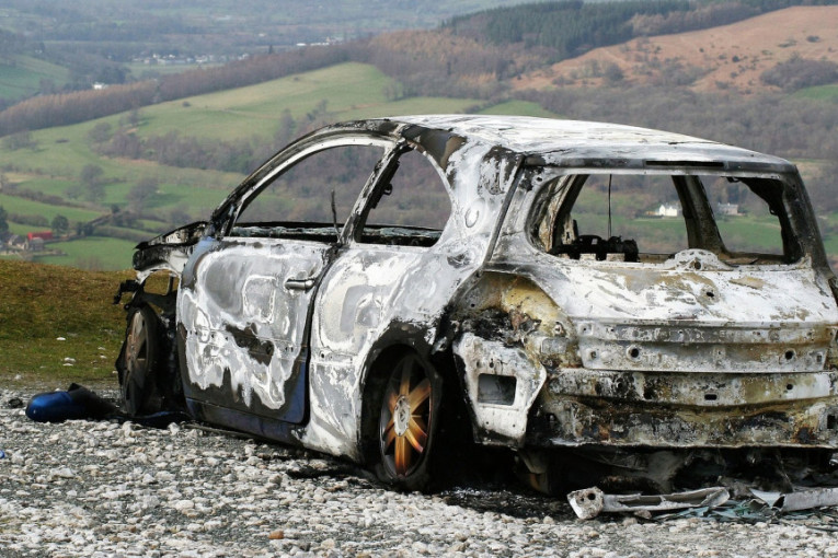 Strašna scena kod Trstenika: U zapaljenom automobilu pronađeno telo