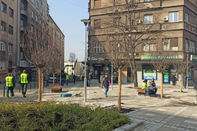 Pri kraju rekonstrukcija četiri ulice u centru grada: Prostor je oplemenjen klupama za sedenje, a i biciklisti će imati parking-mesto