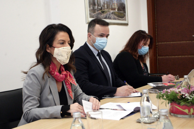 Ministarka Obradović o epidemijskim merama: Danas sastanak sa inspektorima, ali i sa pripadnicima romske zajednice