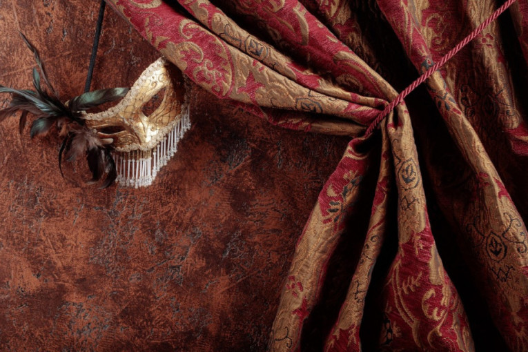 Proleće na beogradske pozorišne scene donosi odlične predstave: “Rat i mir”, “Deca” i kultni komad Ljubomira Simovića