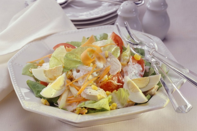 Recept dana: Pileća salata po meri pravih gurmana
