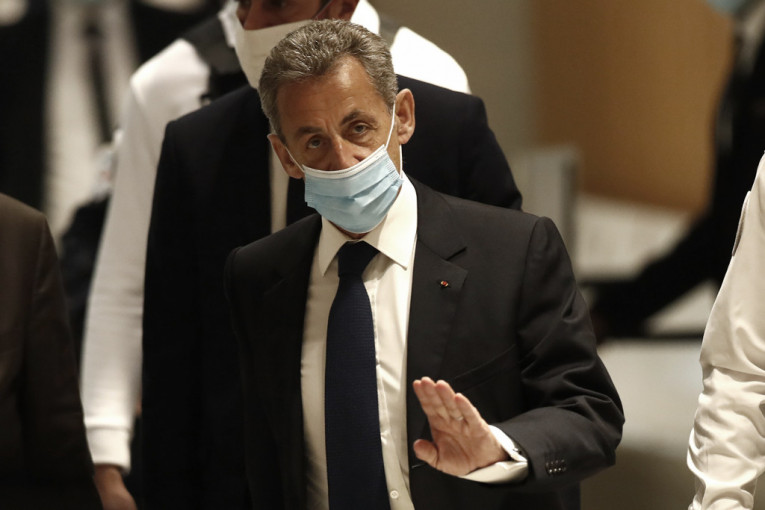 Osuđen Nikola Sarkozi: Bivši francuski predsednik dobio tri godine zatvora, dve godine uslovno!