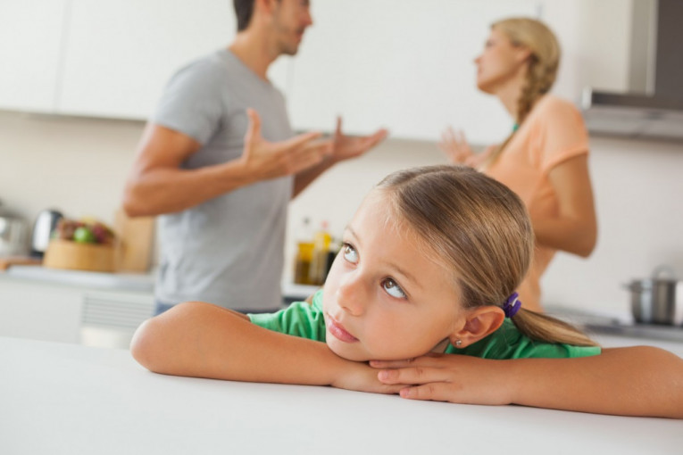 15 znakova da vas je odgajao narcisoidni roditelj: Evo kakve je to posledice ostavilo na vas