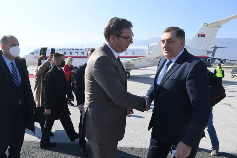 Svetski mediji "bruje" o donaciji vakcina Srbije Bosni i Hercegovini