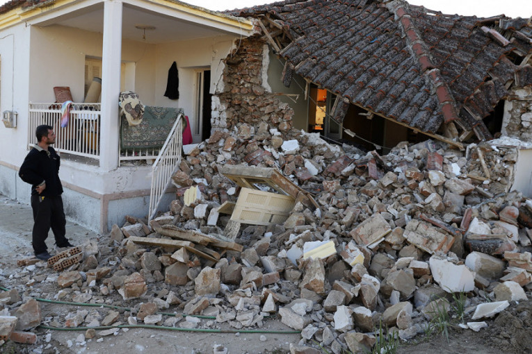Još jedan snažan zemljotres u Grčkoj: Treslo se tlo na 5,2 stepena po Rihteru!(FOTO)