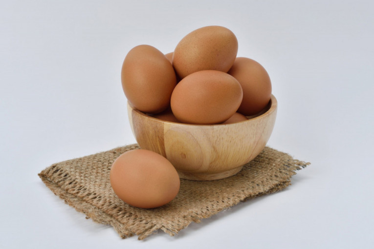 Ovi jednostavni trikovi će vam otkriti da li su jaja jestiva ili ih treba baciti