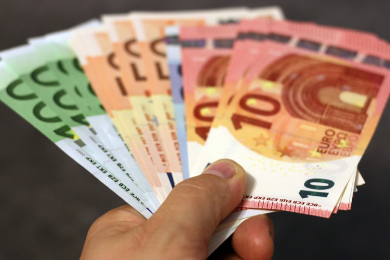 Zavrnuta slavina za keš: Gotovinom Italijani mogu da plate samo do 1.000 evra