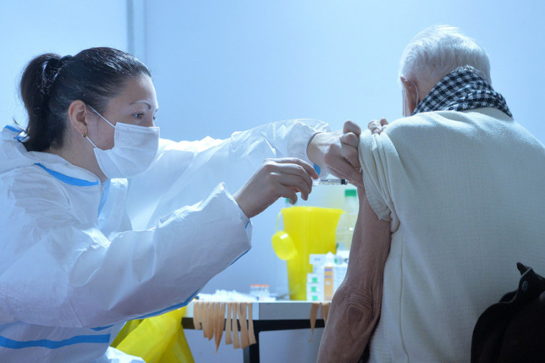 Vodeće evropske zemlje lupile šakom o sto: Blokada izvoza vakcina