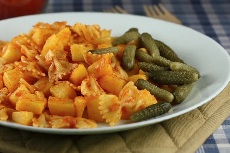 Recept dana: Nasuvo s krompirom ili grenadir marš, jednostavan a ukusan obrok bez mesa