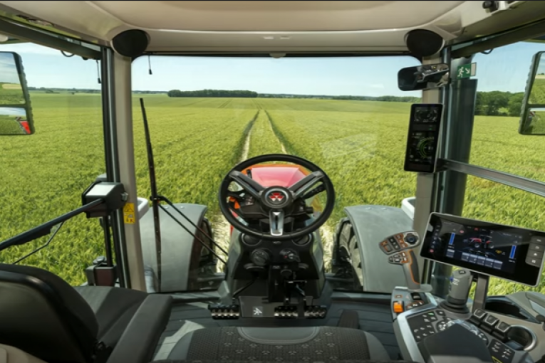 Traktor godine u svetu predstavljen u Beogradu