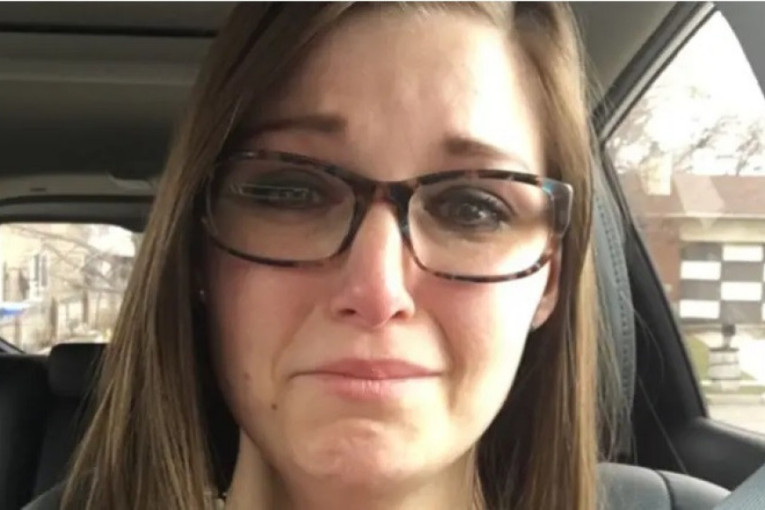 Mama objavila selfi u suzama prvi dan povratka na posao: Posle tri meseca moja ćerka nije bila spremna, ni ja nisam bila spremna
