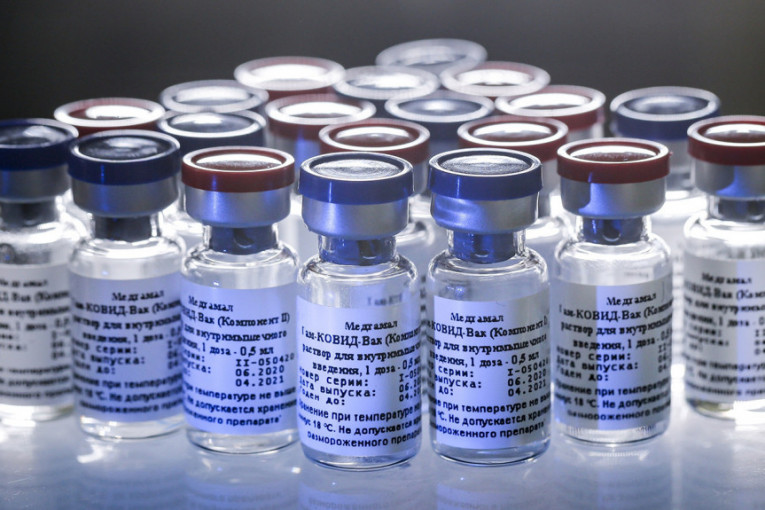 Prve doze vakcine "sputnjik V" iz "Torlaka" za 15 do 20 dana! Popović: Biće po svetskim standardima