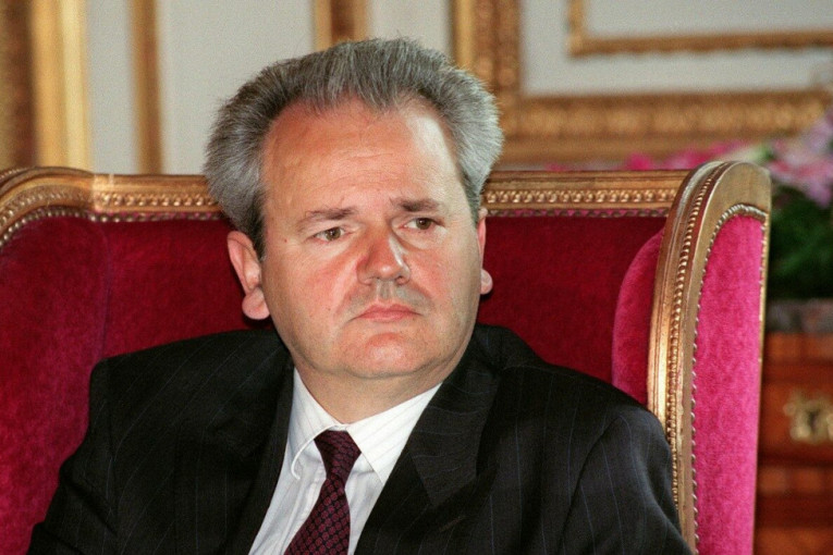 Kako su izgledali Miloševićevi zatvorski dani? Bivši predsednik je bio u samici, bez privilegija!