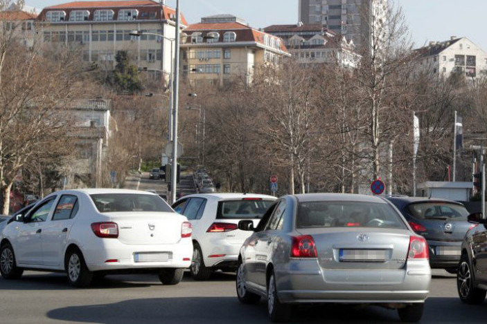 Čekaju nas gužve! Na Svetog Nikolu apel vozačima da prilagode vožnju (VIDEO)