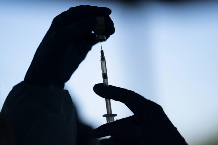 Još jedna zemlja EU obustavila imunizaciju "Astra Zenekinom" vakcinom: Oglasila se i Svetska zdravstvena organizacija