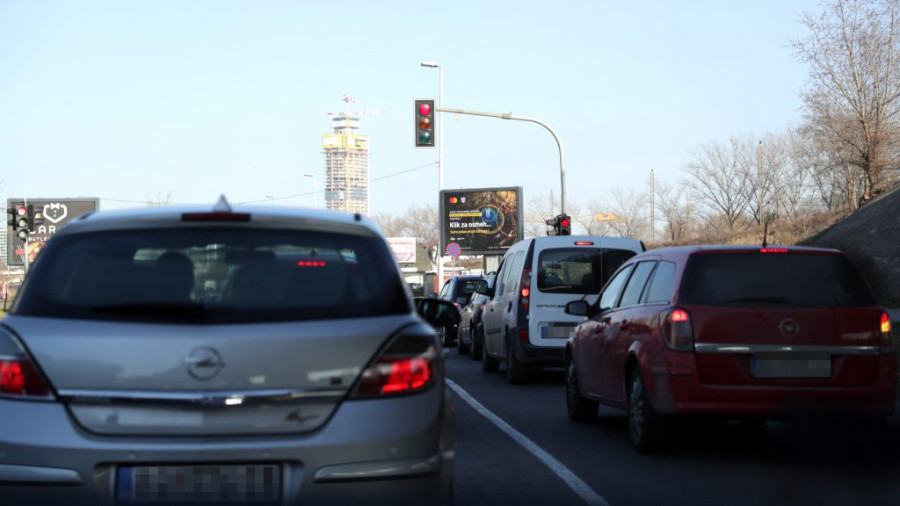 Crni scenario za "naftu od 120 dolara": Koliko će nam koštati litar benzina?