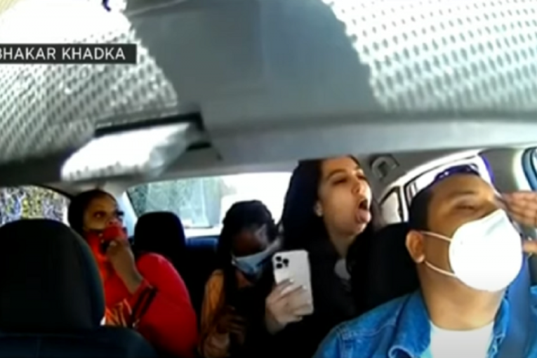 Kamera sve zabeležila: Žene se iživljavale nad vozačem Ubera, odbijale da nose masku i kašljale u njega (VIDEO)