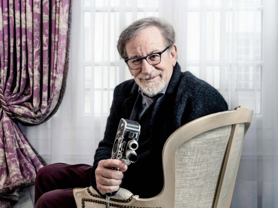 Spilberg prvi put u karijeri režirao muzički spot: Jedan kadar, bez kamere (FOTO/VIDEO)