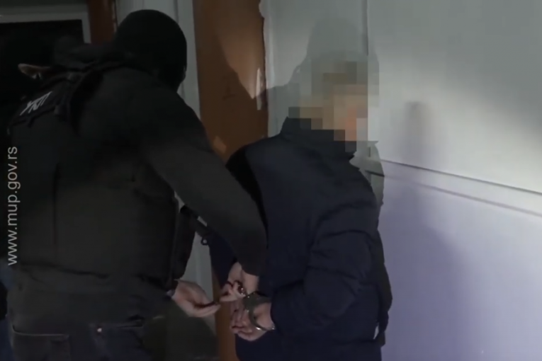 Nastavak policijske akcije "Gnev": Beograđanin u garaži krio 3,9 kilograma heroina (VIDEO)