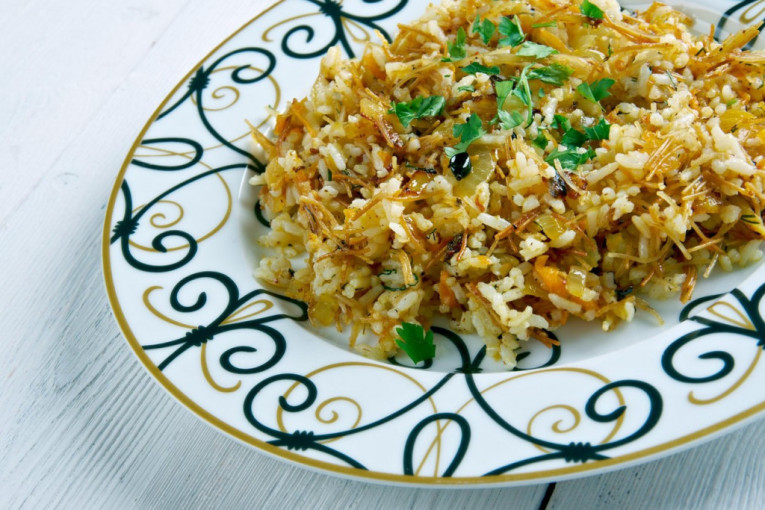 Recept dana: Pilav od belog mesa i povrća koji miriše na bakinu kuhinju