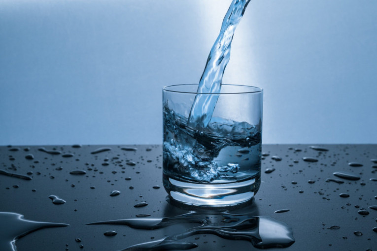 Neverovatno: Voda ipak nije najhidratantnije piće, otkriva naučna studija